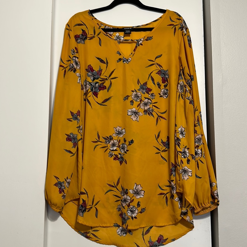 Torrid Yellow Floral Top - Picture 2 of 5